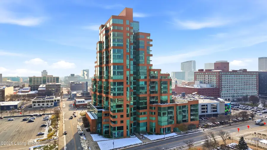 222 E Witherspoon St #UNIT 1102, Louisville, KY 40202 - Image #2