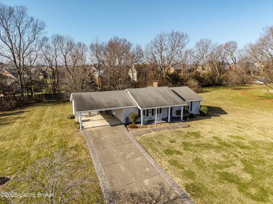 206 Fairview Dr, Simpsonville, KY 40067 - Image #2