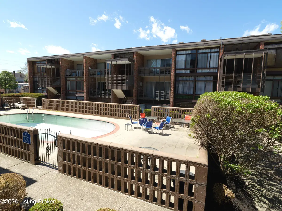 1040 Cherokee Rd #APT F6, Louisville, KY 40204 - Image #1