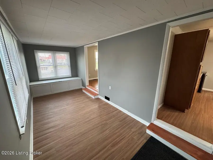 427 Foxspring Ave, Flemingsburg, KY 41041 - Image #2