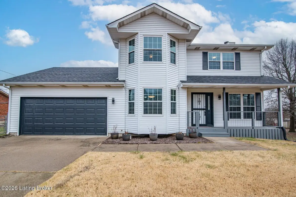 3004 S Woodland Dr, Radcliff, KY 40160 - Image #1