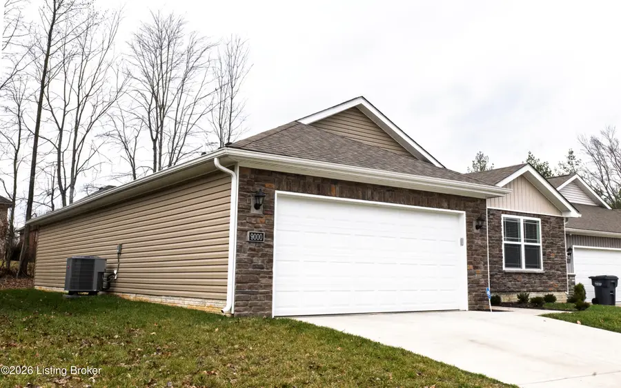 9000 Auburn Woods Rd, Louisville, KY 40214 - Image #3