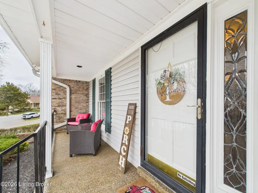 9502 Farmstead Ln, Louisville, KY 40291 - Image #3