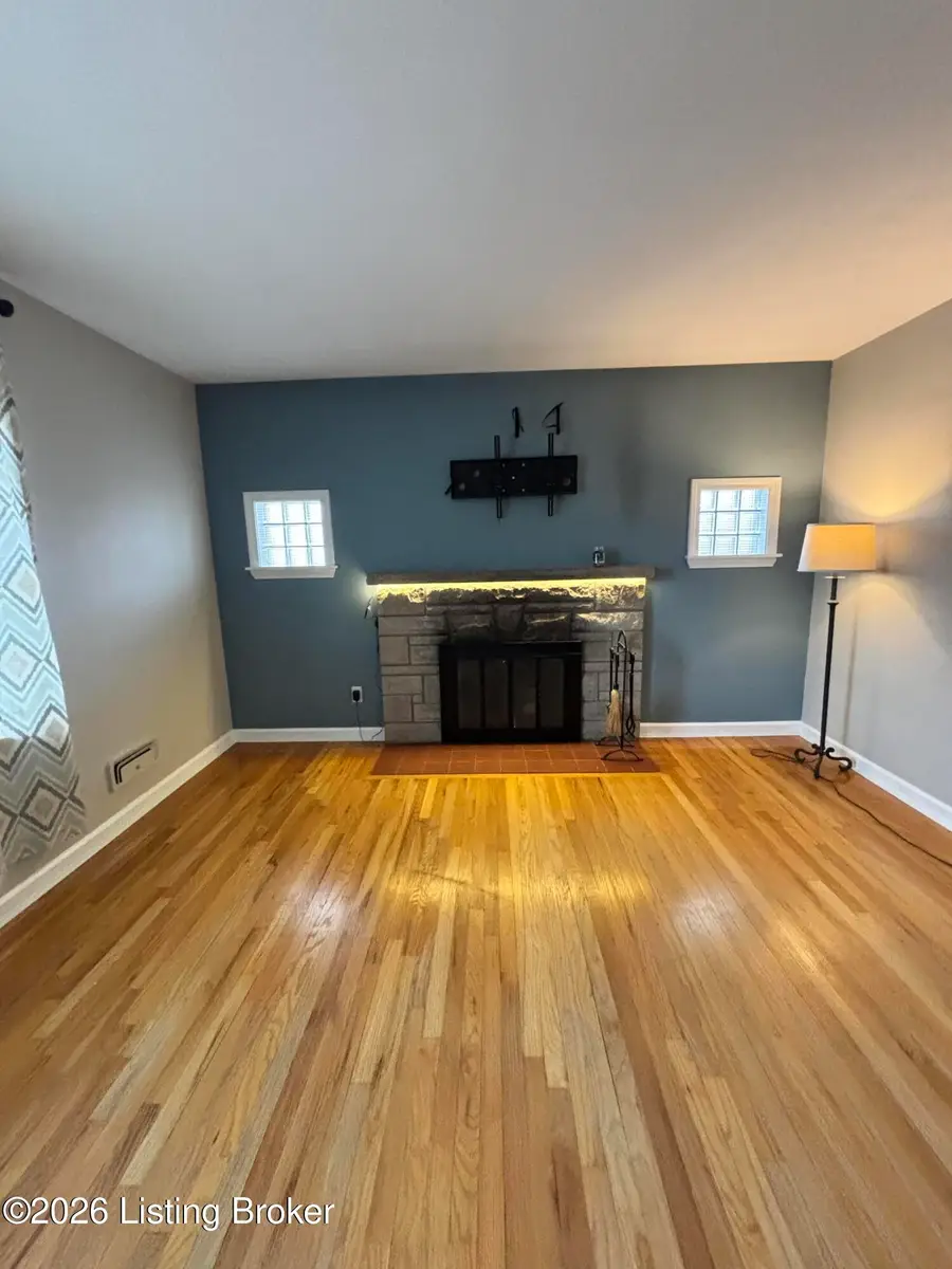 8525 Peggy Dr, Louisville, KY 40219 - Image #3