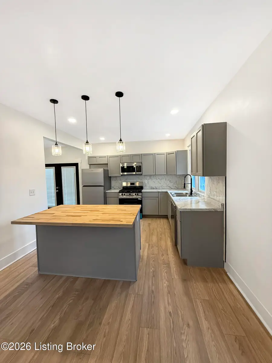 237 Glendora Ave, Louisville, KY 40212 - #3