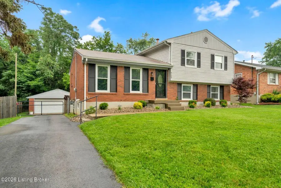 6109 Richiewayne Dr, Louisville, KY 40219 - Image #2
