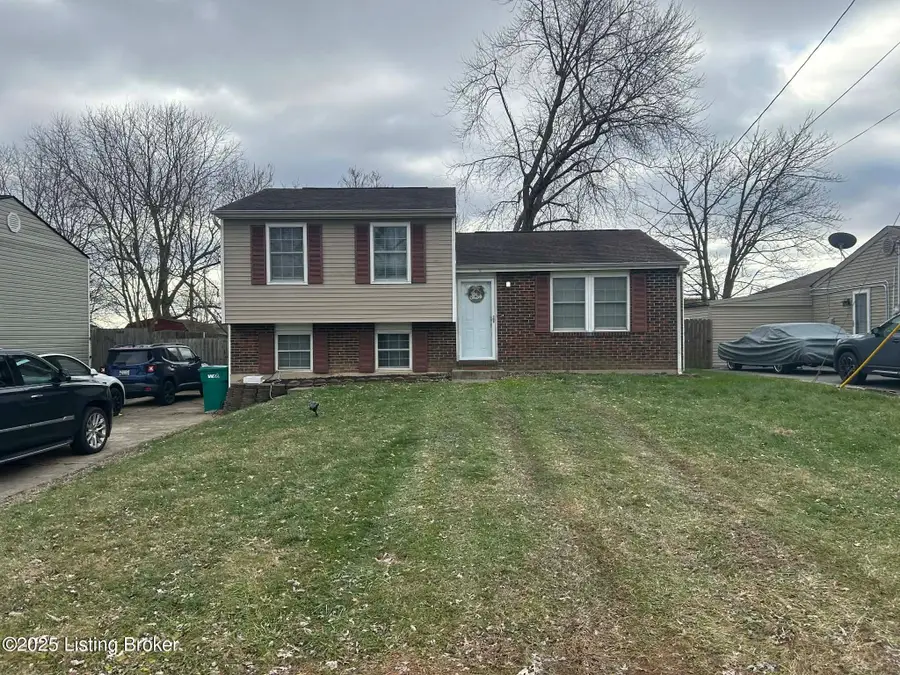 243 Saguaro Dr, Louisville, KY 40229 - Image #2