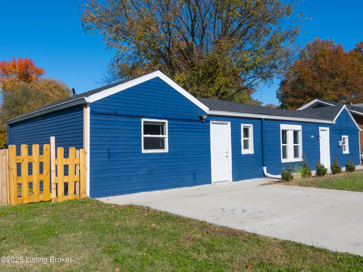 2021 Appleton Ln, Louisville, KY 40216 - Image #1