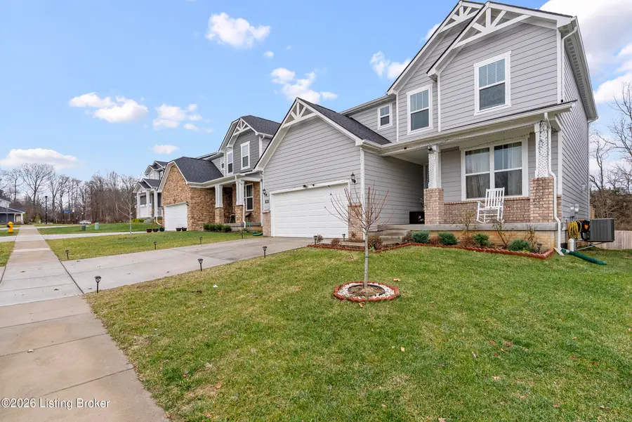 4642 Golden Eagle Dr, Louisville, KY 40245 - Image #2