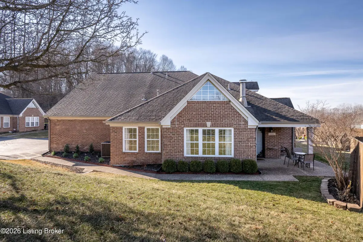 4464 Southbridge Ct, Louisville, KY 40272 - Image #1