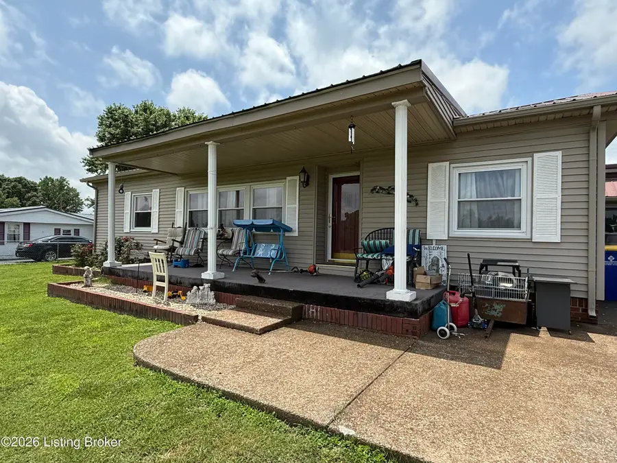 425 Oklahoma Rd, Bee Spring, KY 42207 - Image #2