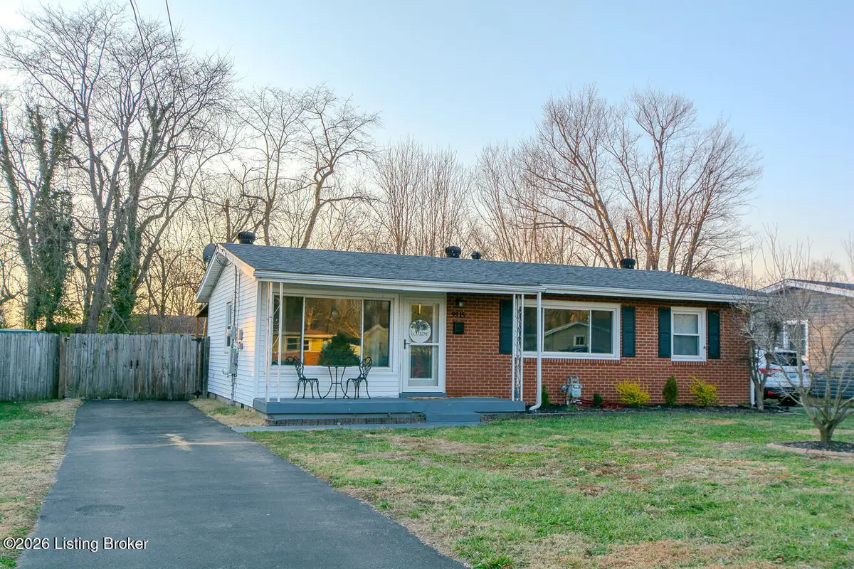 9915 West Ave, Louisville, KY 40272 - Image #1