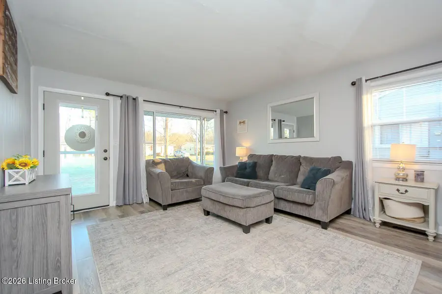 9915 West Ave, Louisville, KY 40272 - Image #2