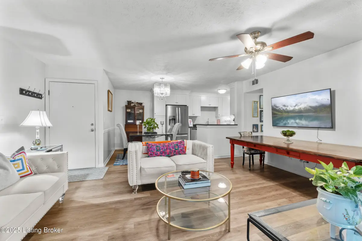 4 Dupont Way #6, Louisville, KY 40207 - Image #1