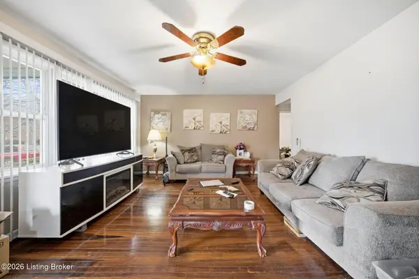 5218 Doyle Dr, Louisville, KY 40216