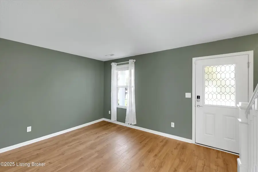 11898 Trottingham Cir, Louisville, KY 40299 - Image #3