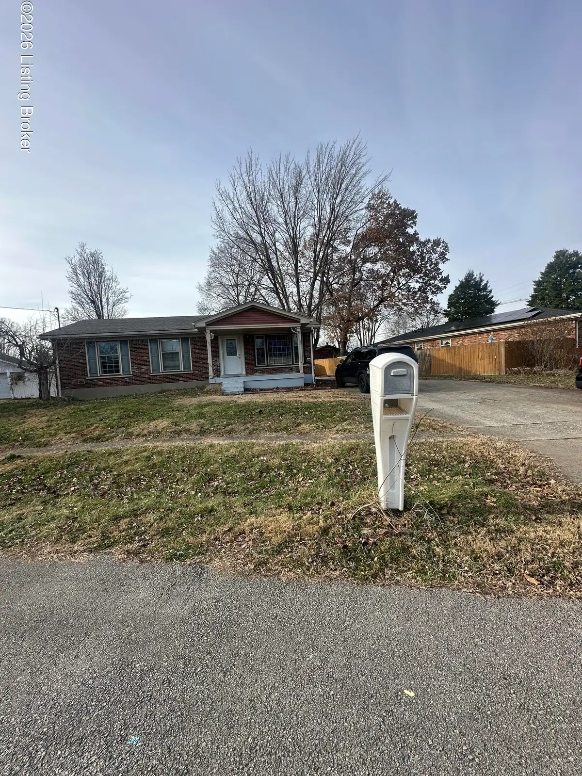 6802 Tropic Ct, Louisville, KY 40219 - Image #1