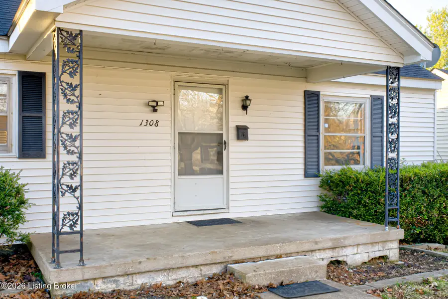 1308 Chestnut St, Shelbyville, KY 40065 - Image #2