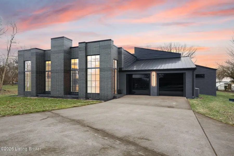 704 Hollow Trace, Shelbyville, KY 40065 - Image #2