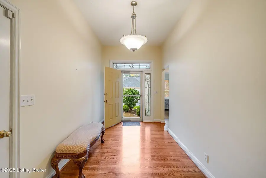 503 Village Lake Dr, Louisville, KY 40245 - Image #3