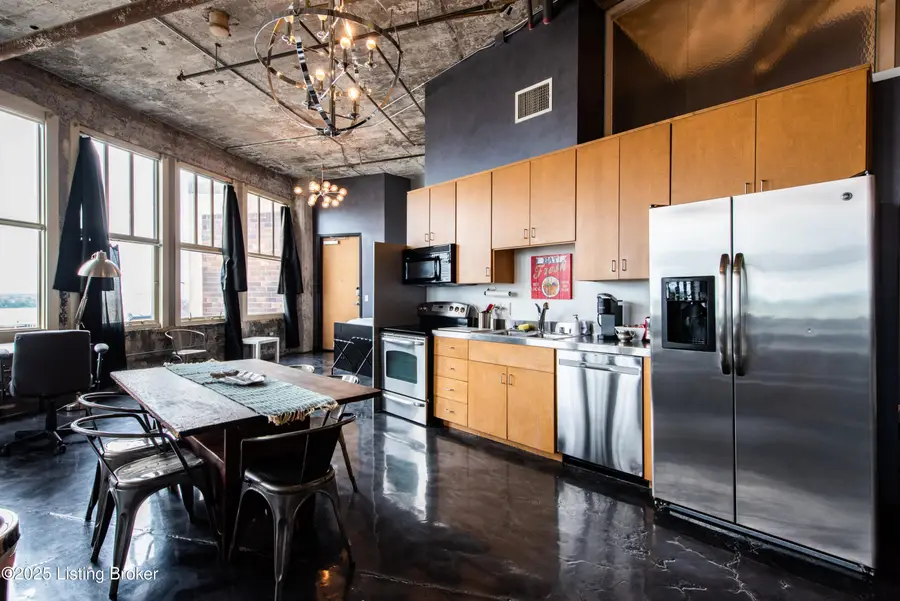 815 W Market St #UNIT 804, Louisville, KY 40202 - Image #3