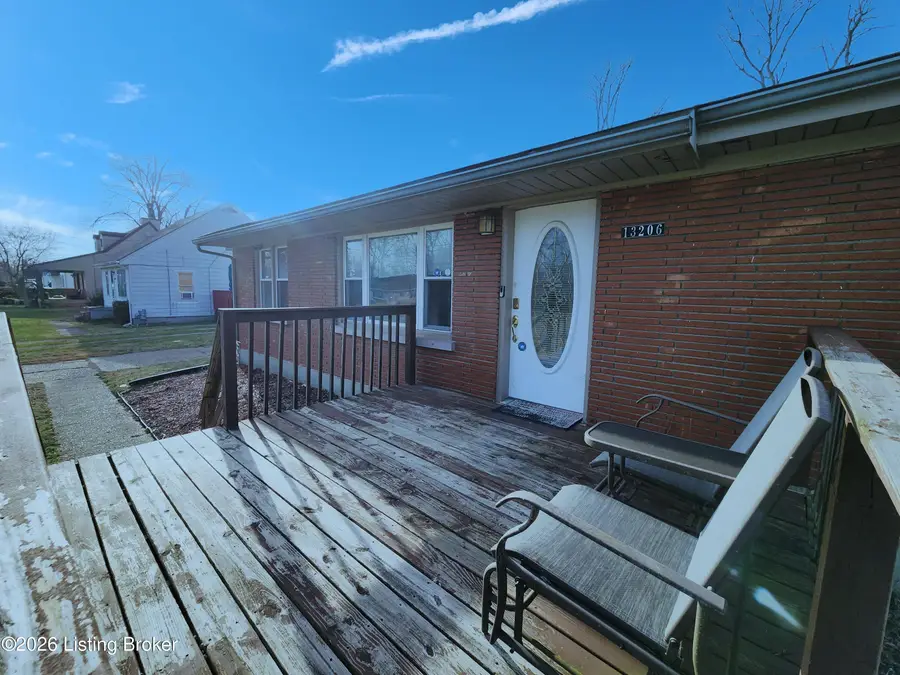 13206 Meadowlawn Dr, Louisville, KY 40272 - Image #2