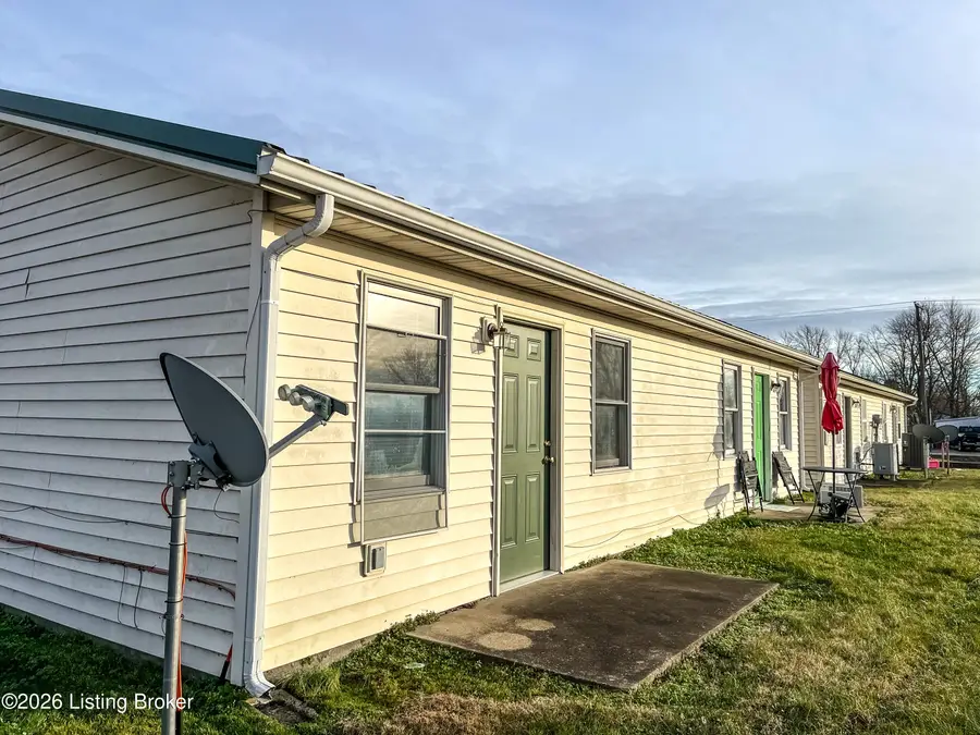 107 W Short St, Clarkson, KY 42726 - Image #3