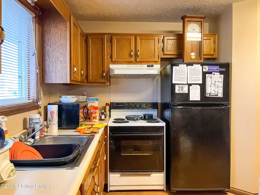 105 W Short St, Clarkson, KY 42726 - Image #3