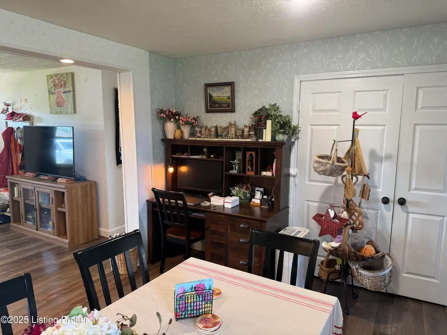 204 Chambliss Dr, Hardinsburg, KY 40143 - Image #3