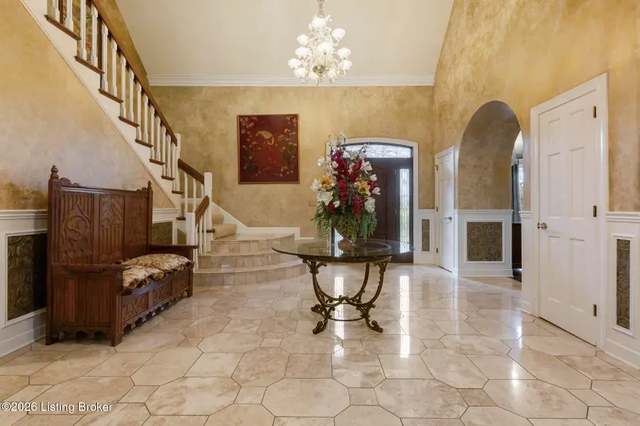 910 Rugby Pl, Louisville, KY 40222 - Image #2