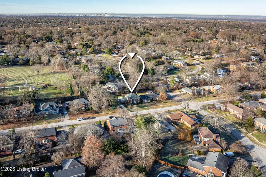 1912 Bainbridge Row Dr, Louisville, KY 40207 - Image #2