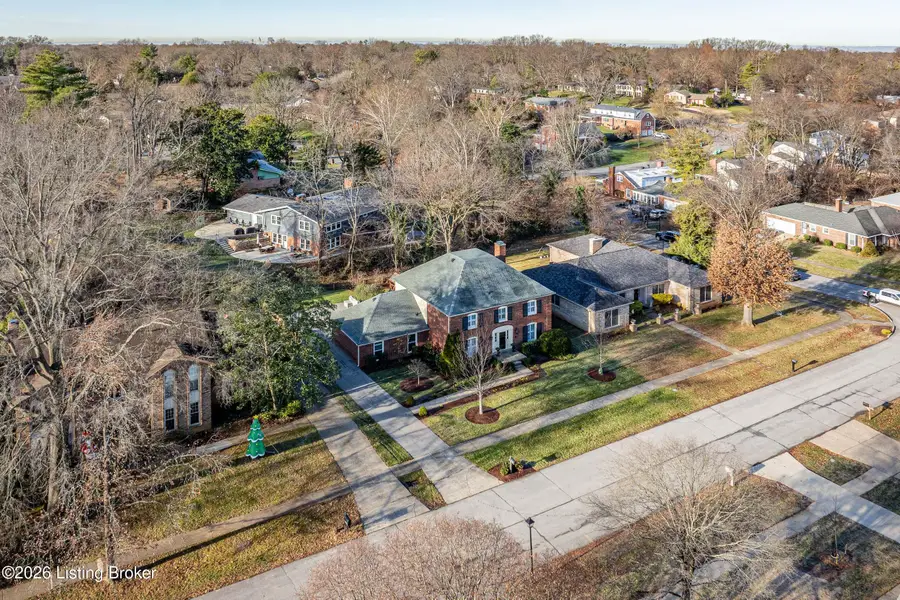 1912 Bainbridge Row Dr, Louisville, KY 40207 - Image #3