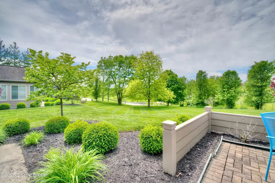 9097 Royal Oak Ln, Union, KY 41091 - Image #2