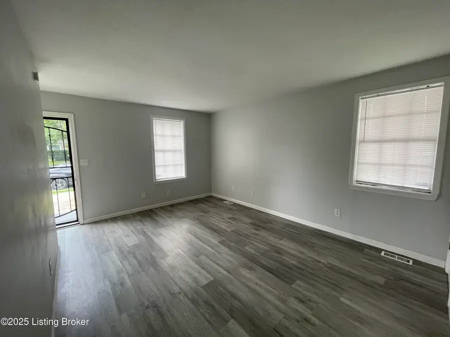 3419 Greenwood Ave, Louisville, KY 40211 - Image #3