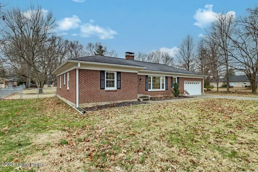 2 Narwood Dr, Jeffersontown, KY 40299 - Image #3