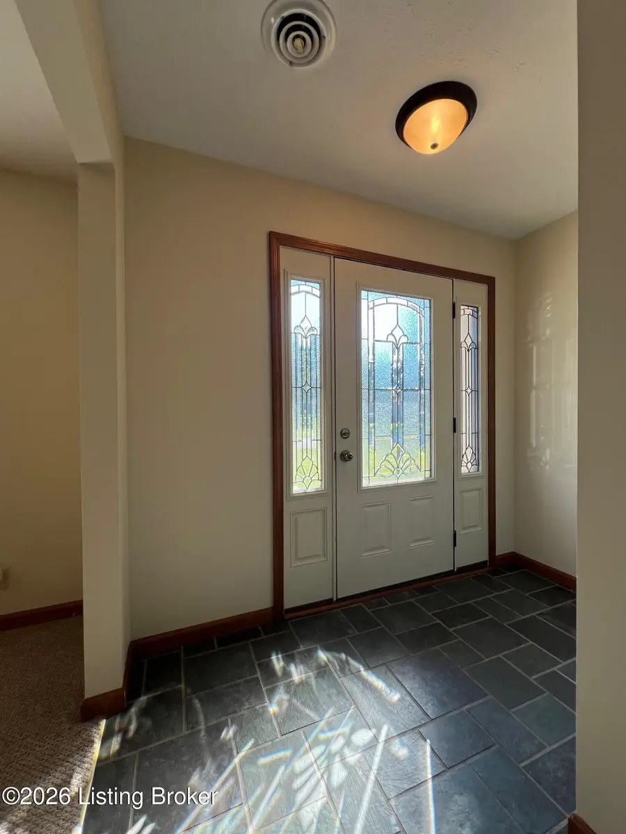 214 Hollywood Dr, Bardstown, KY 40004 - Image #3