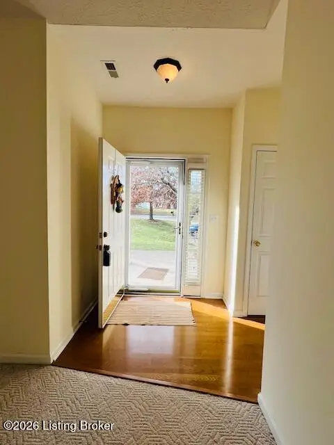 10201 Pine Glen Cir, Louisville, KY 40291 - Image #3