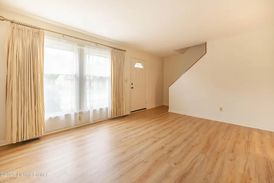 9213 Wendell Way, Louisville, KY 40299 - Image #3