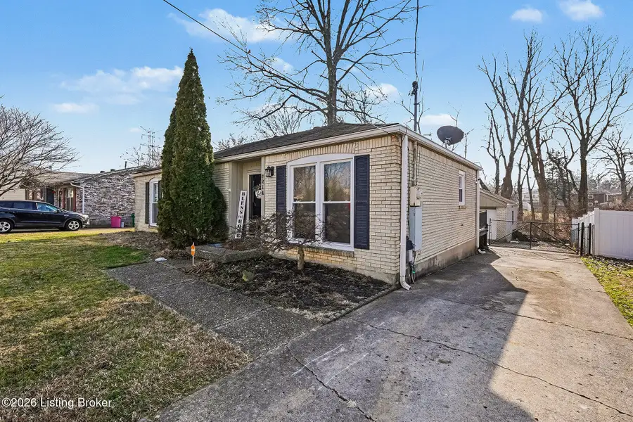 6214 Lynnchester Dr, Louisville, KY 40219 - Image #3