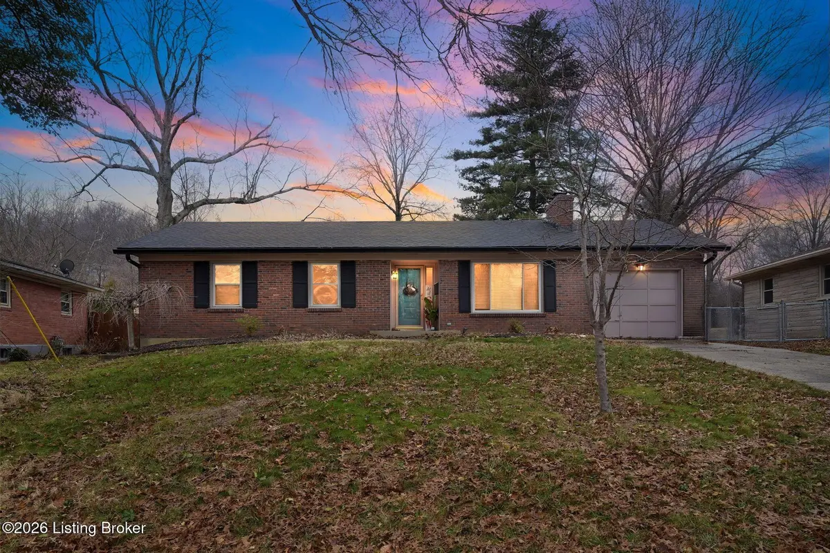 7404 Arapaho Dr, Louisville, KY 40214 - Image #1