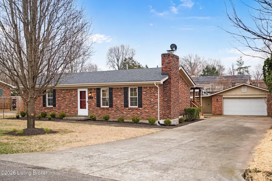 373 Circle Dr, Shepherdsville, KY 40165 - Image #2