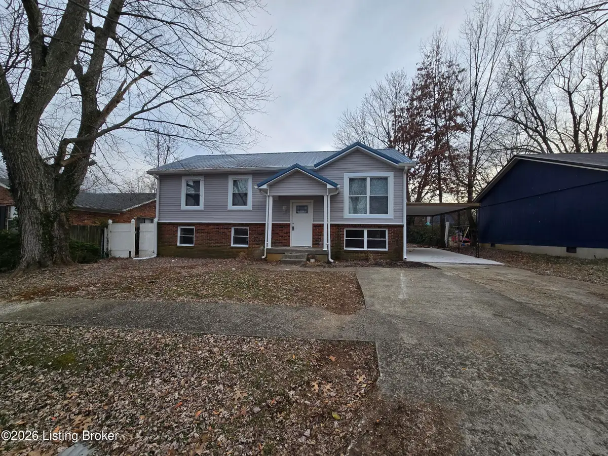 2560 Vonoa Dr, Radcliff, KY 40160 - Image #1
