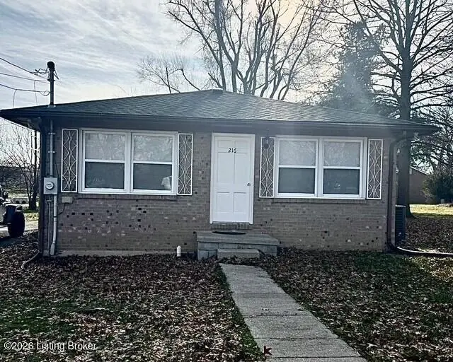216 S Russell Ave, Versailles, KY 40383 - Image #2