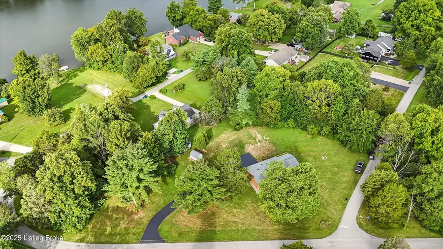 1832 Bass Cir, La Grange, KY 40031 - Image #2