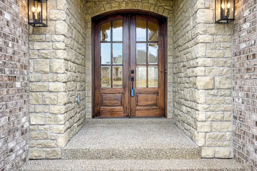 2020 Lakeview Villas Pl, Louisville, KY 40245 - Image #2