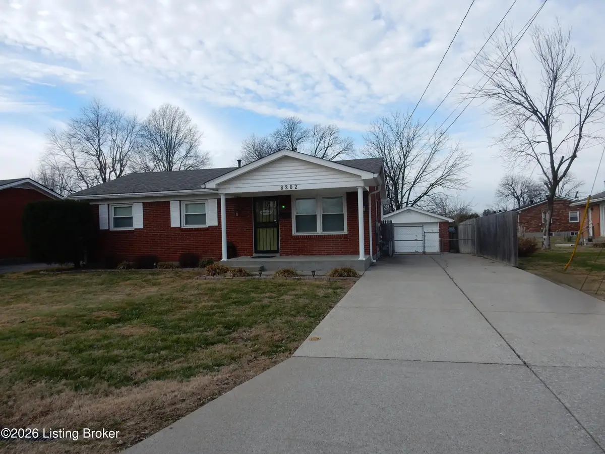 8202 Westray Ln, Louisville, KY 40219 - Image #1