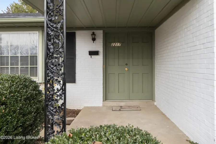 2217 Azalea Dr, Lexington, KY 40504 - Image #2
