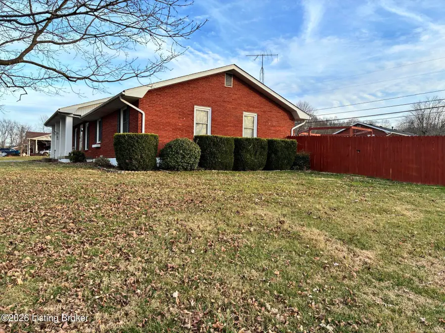 606 Valley Terrace, Irvington, KY 40146 - Image #2