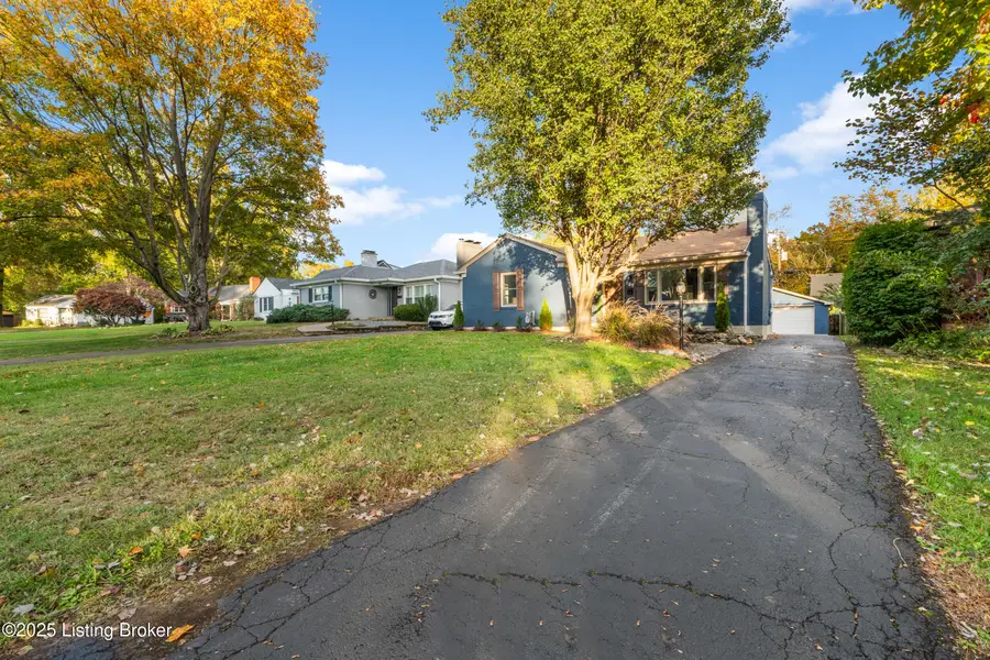 309 Marshall Dr, Bellewood, KY 40207 - Image #3