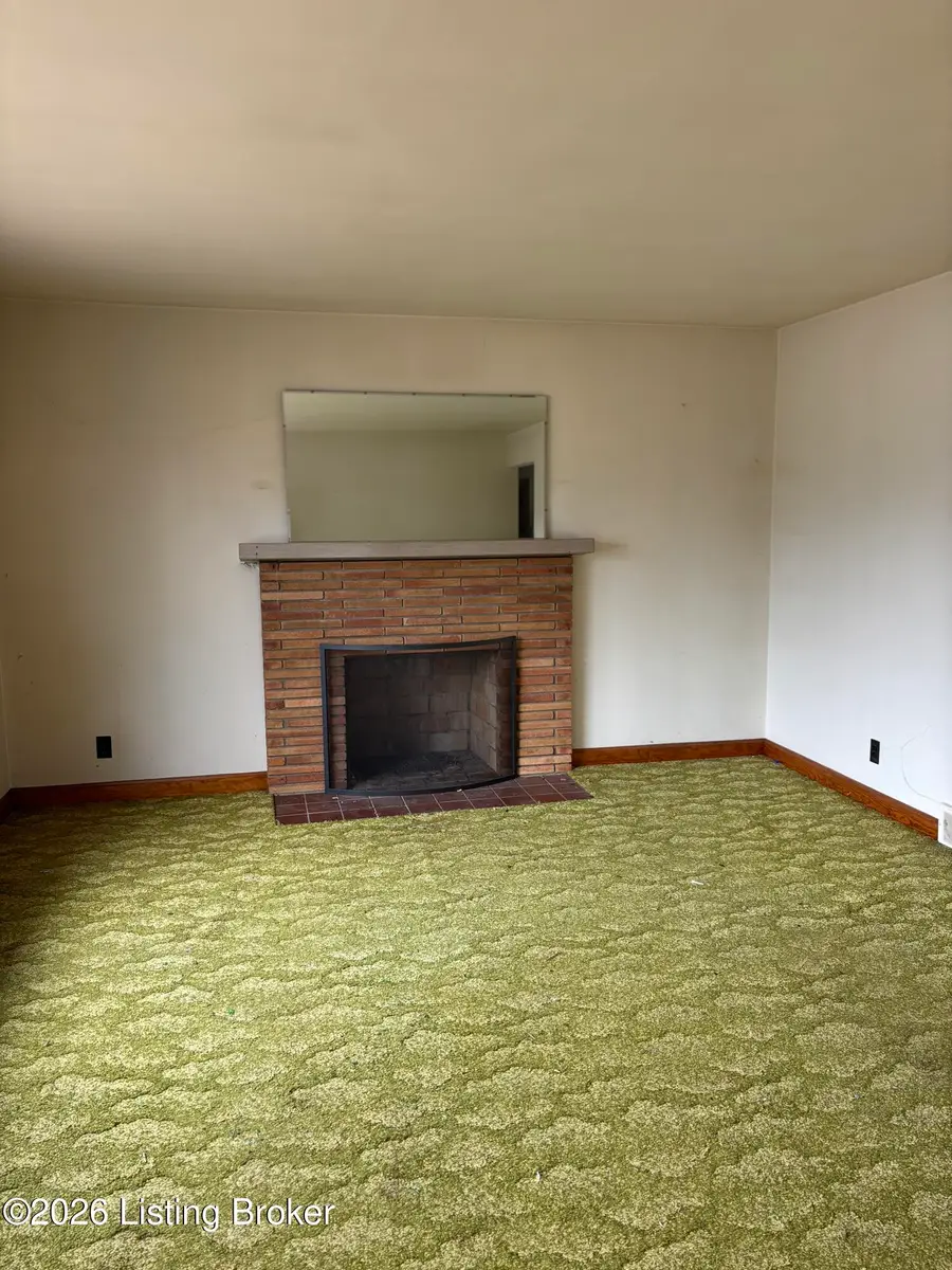 9801 Fireside Dr, Louisville, KY 40272 - Image #2